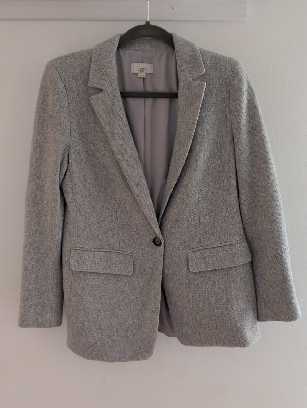 LOFT Light Herringbone Gray Single-Button Tailored Blazer